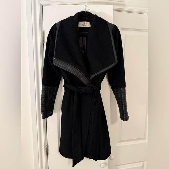 Badgley Mischka Women’s Coat - Size 4 - Picture 1 of 5